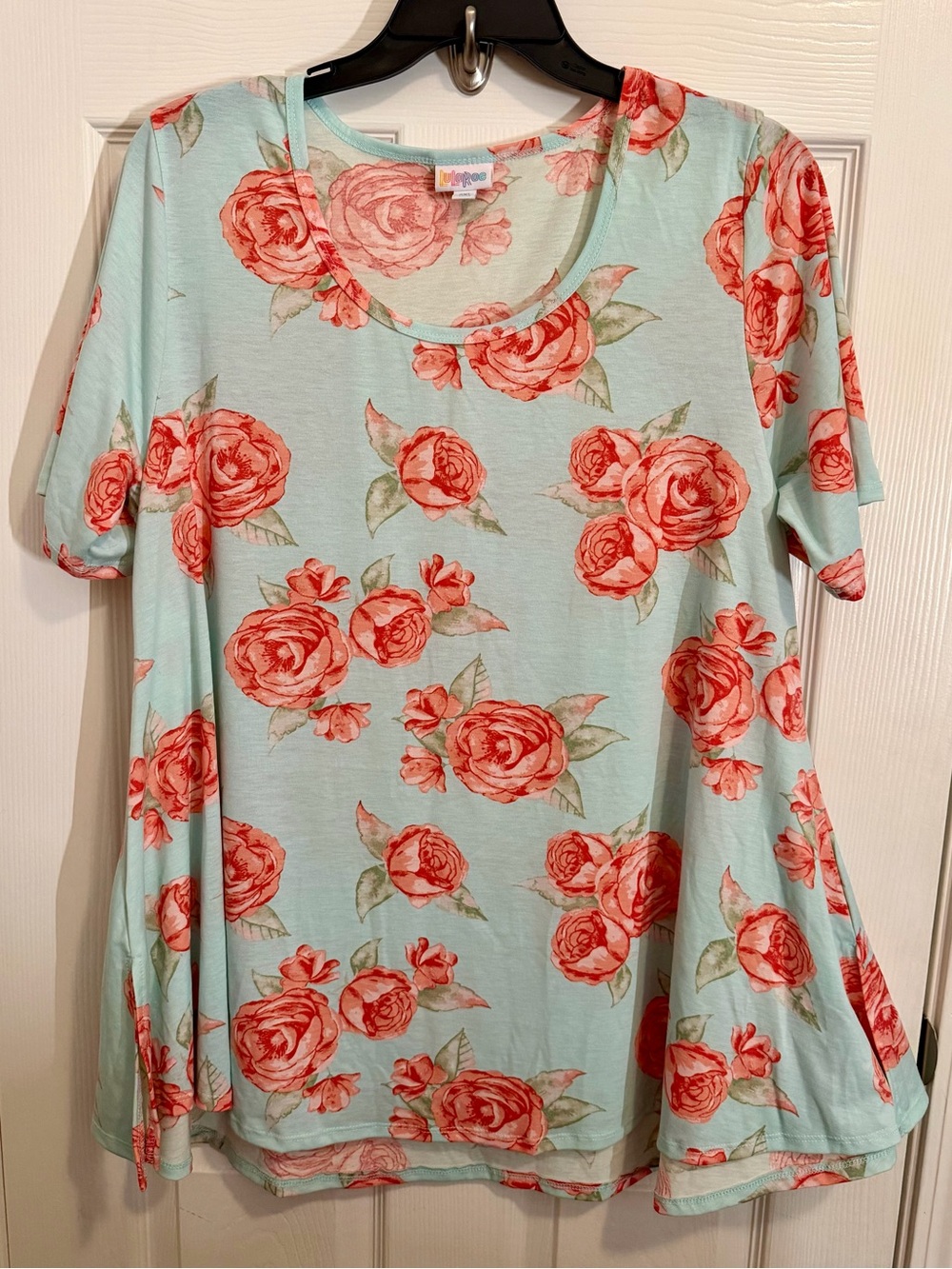 LuLaRoe Scoop Neck Flowy Top in Mint with Pink Rose Print Size 2X Like New